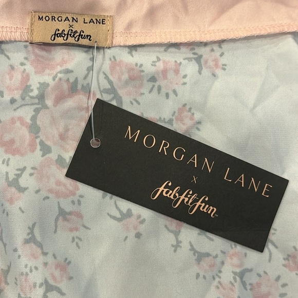 NWT Morgan Lane robe - Picture 11 of 13